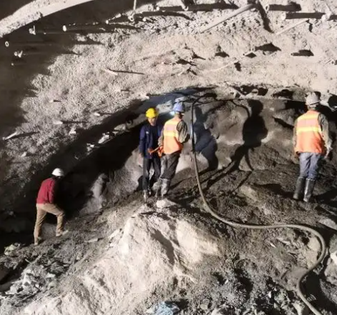 麻涌镇拱顶带模注浆料的施工流程及注意事项